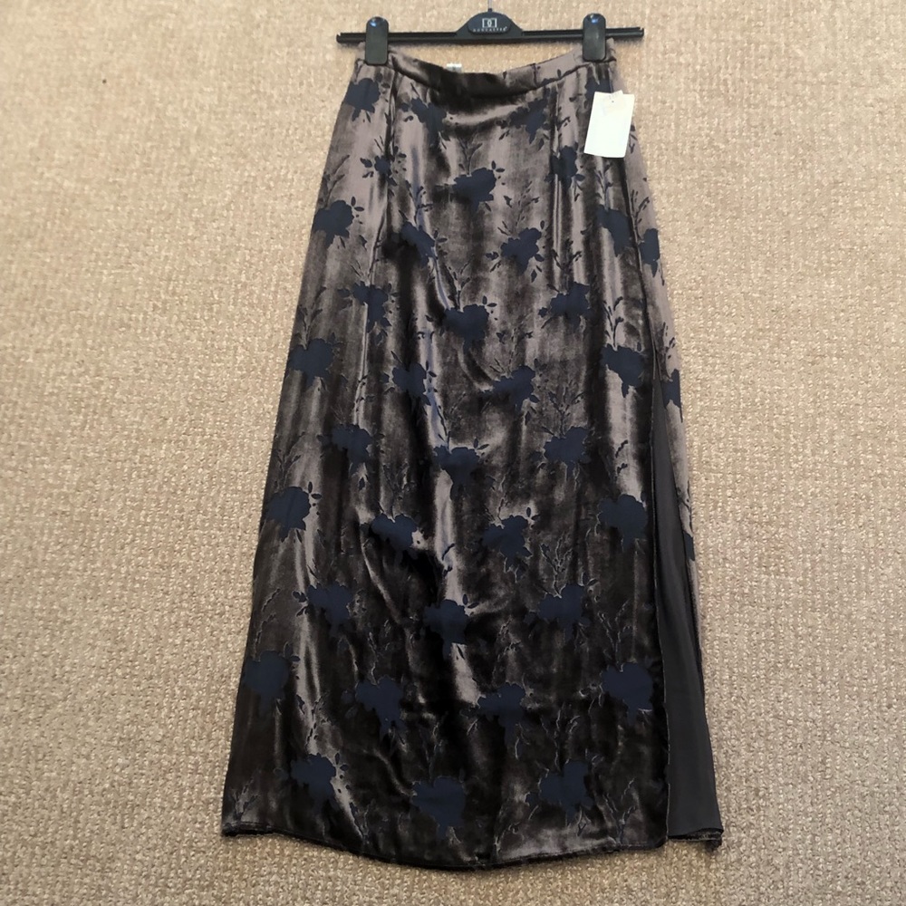 Giorgio Armani Le Collezioni Skirt